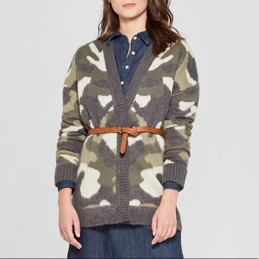 NWOT Universal Thread Camo Cardigan, Size Small